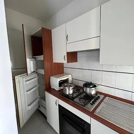 Via Liguria 15 Guest House *